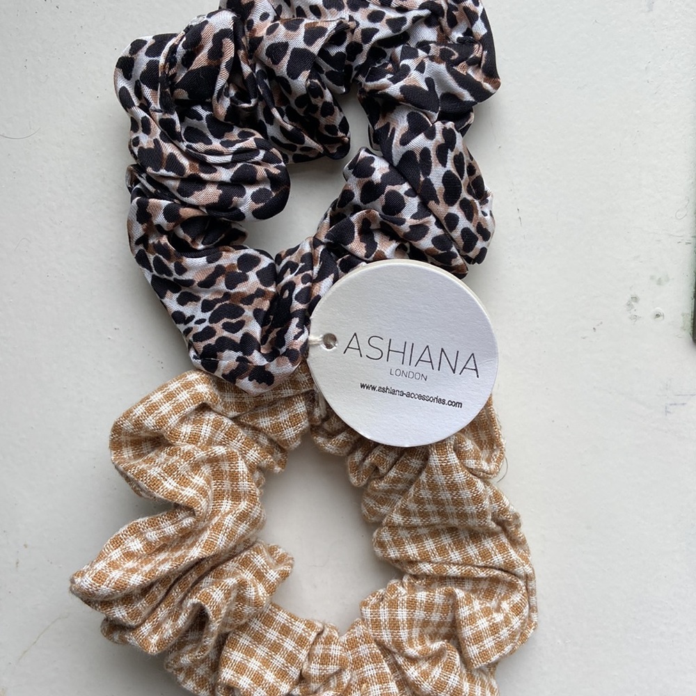 Dual set hair scrunchies